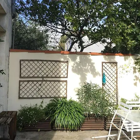 Apartment Logement Avec Terrasse A 450m Et Centreville
