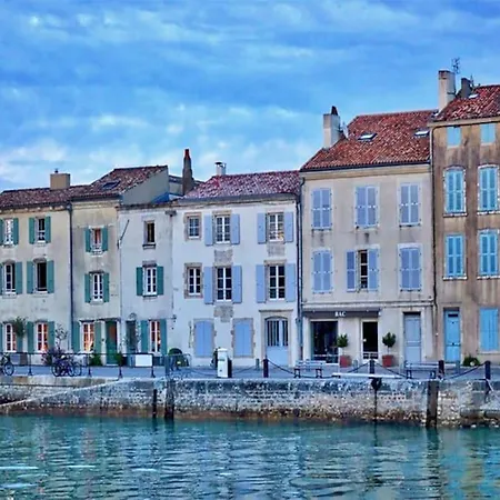 Apartment Logement Avec Terrasse A 450m Et Centreville La Rochelle (Charente-Maritime)